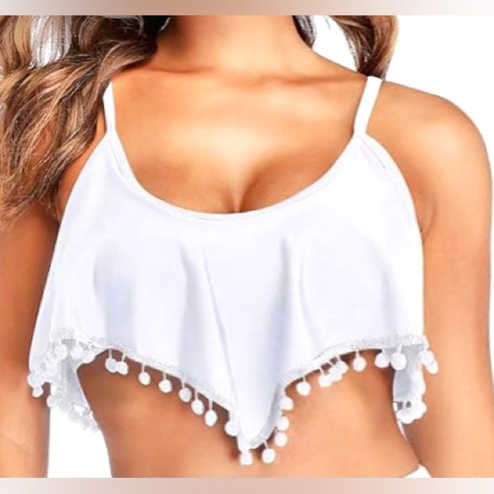 TEMPT ME Women’s pom-pom tasseled trim ruffled flowy swim top (only) size L NWT